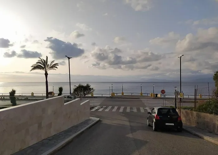 Modern Quiet In The Center Of Rhodes 公寓
